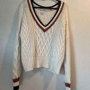 American eagle sweater never worn